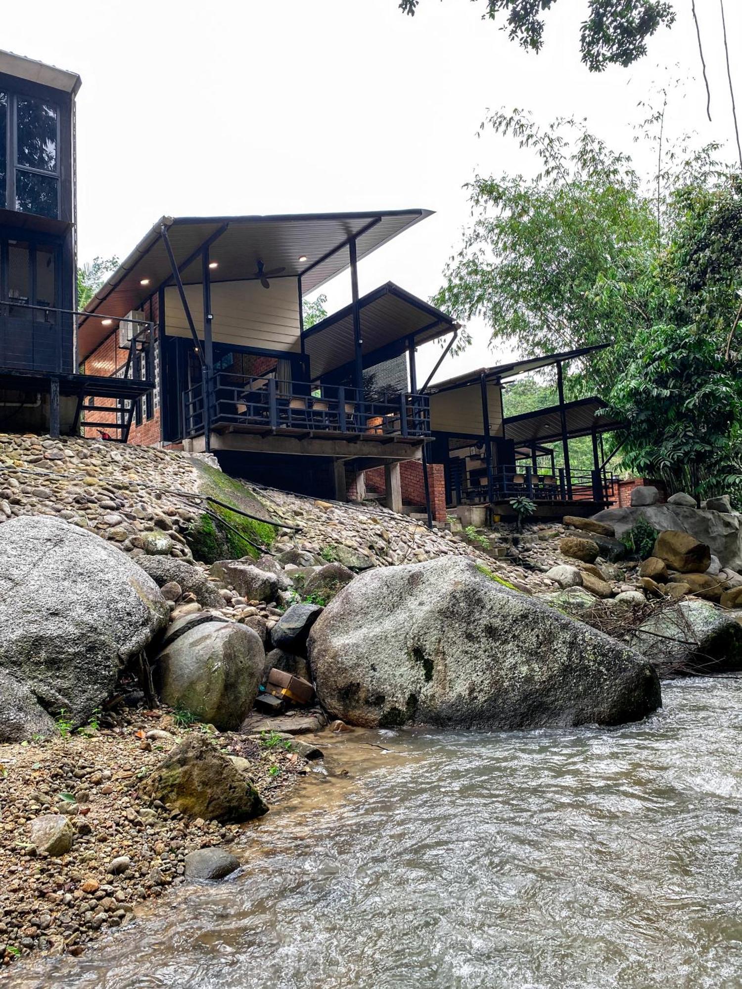 Casa Damai Janda Baik - Riverview Tiny House Bentong Luaran gambar