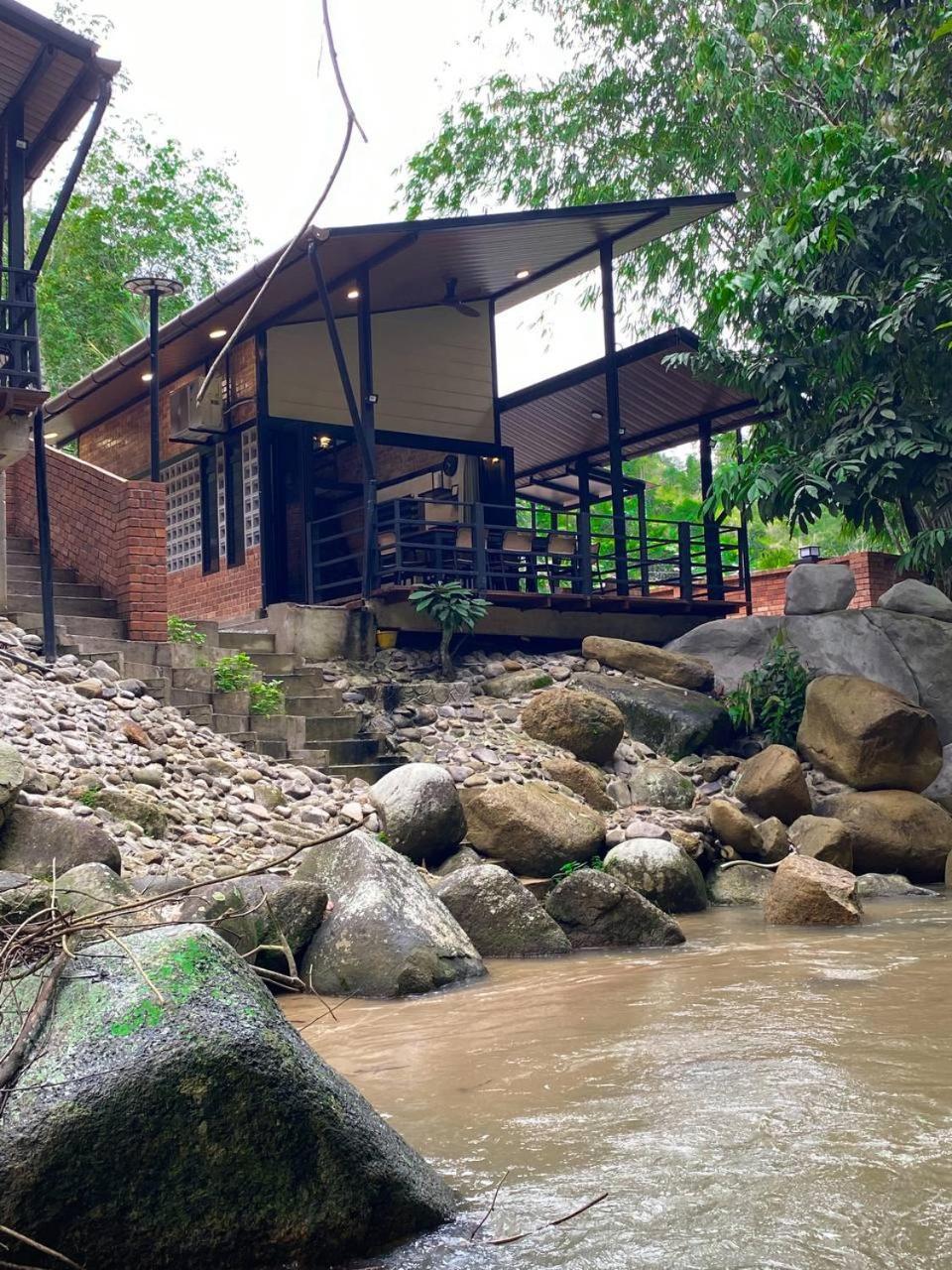 Casa Damai Janda Baik - Riverview Tiny House Bentong Luaran gambar